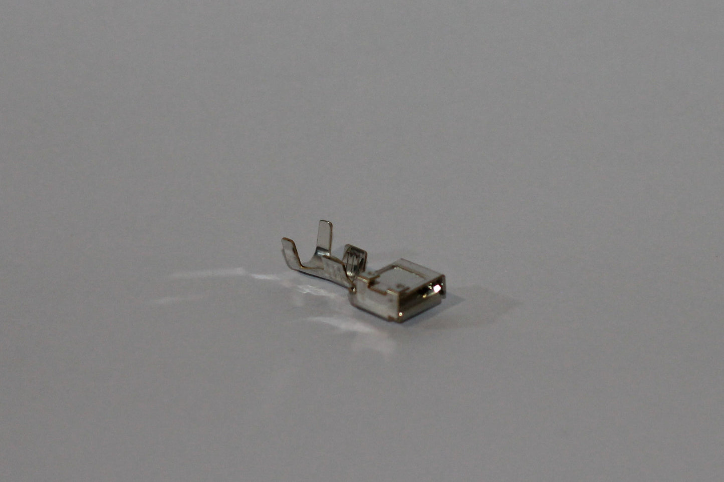 82998-12500 Toyota Terminal